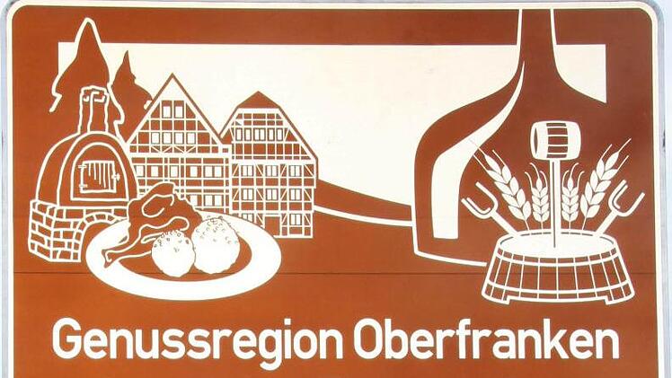 Auch mit solchen Straßenschildern wirbt die Genussregion Oberfranken. Foto: Archiv