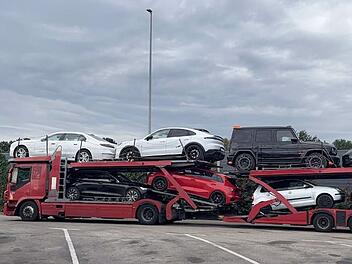 N&uuml;rnberg: Polizei stoppt Autotransport mit schockierender M&auml;ngelliste