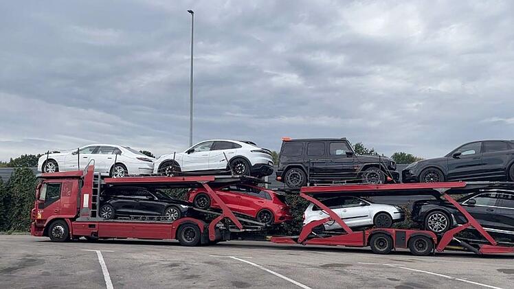 N&uuml;rnberg: Polizei stoppt Autotransport mit schockierender M&auml;ngelliste