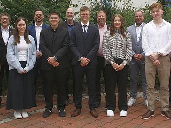 Landkreis Coburg: Die besten Mittelsch&uuml;ler wurden geehrt - "wir alle sind sehr stolz auf Euch"