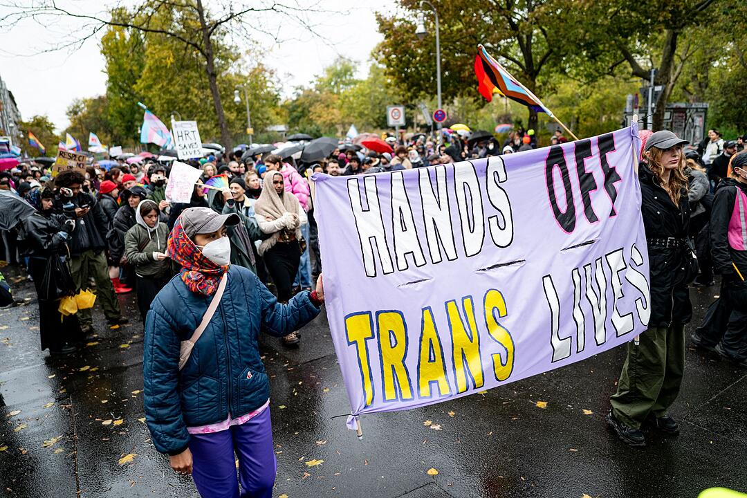 Demonstration "H&auml;nde weg von Trans Leben!"