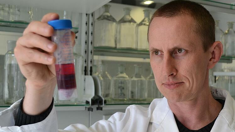Dr. Magnus Jezussek leitet das Landesinstitut für Rückstände, Kontaminanten und Bedarfsgegenstände. Bis 2025 werden 40 seiner Mitarbeiter im Neumannflügel arbeiten.