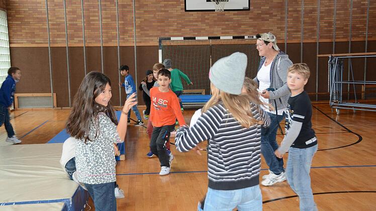 Hip-Hop-Unterricht in der Pressecker Grundschule Foto: Dagmar Besand