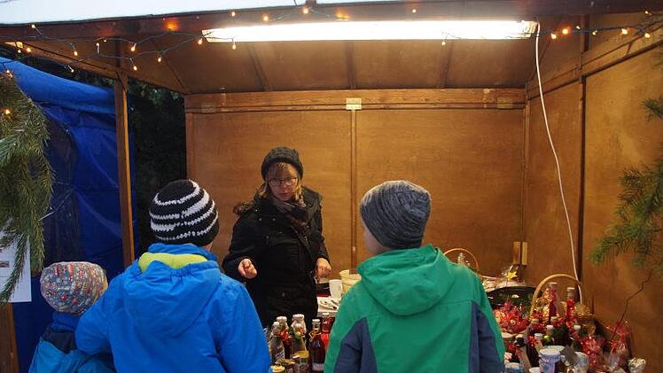 Weihnachtsmarkt im Schloss Freienfels Foto: Joseph Beck