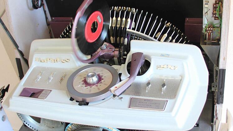 Der Automat funktioniert auch bei geöffneter Musikbox.  Foto: Friedwald Schedel