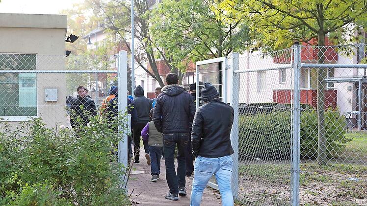 Der Flüchtlingsrat kritisiert, dass die Stadt Bamberg einigen in der Aufnahmeeinrichtung Oberfranken untergebrachten Flüchtlingen Sozialleistungen verweigert. Archivfoto: RiegerPress
