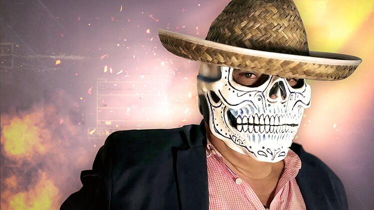 In der ZDF-Doku "Narco Circus - Mexikos Kampf gegen die Drogen" packen einige mexikanische Kartell-Mitglieder aus - stets mit einer Totenmaske, um nicht erkannt zu werden.