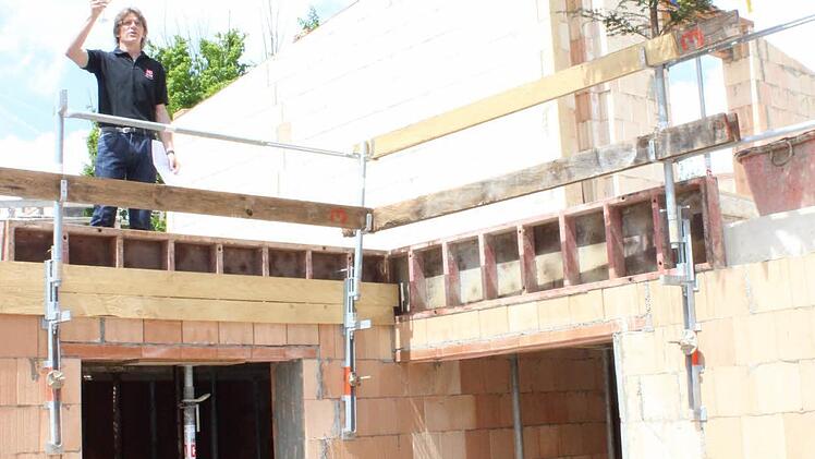 Wolfgang Distler beim Richtspruch