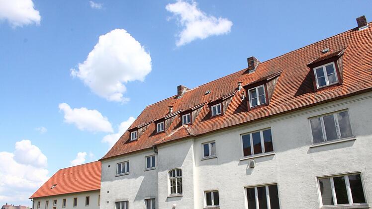 Diese und weitere Häuser in der Breslauer Straße könnten in absehbarer Zeit Neubauten weichen. Foto: Jürgen Gärtner