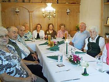 Auch die ehemalige Lehrerin Ehrengard Ganse kam zu dem Klassentreffen des Jahrgangs 1936/37.  Foto: Anneliese Albert