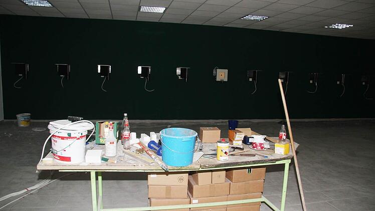 Der Schießstand ist eine einzige Baustelle, doch bis Mai wollen die Untersteinacher Schützen wieder "schießbereit" sein. Foto: Sonja Adam