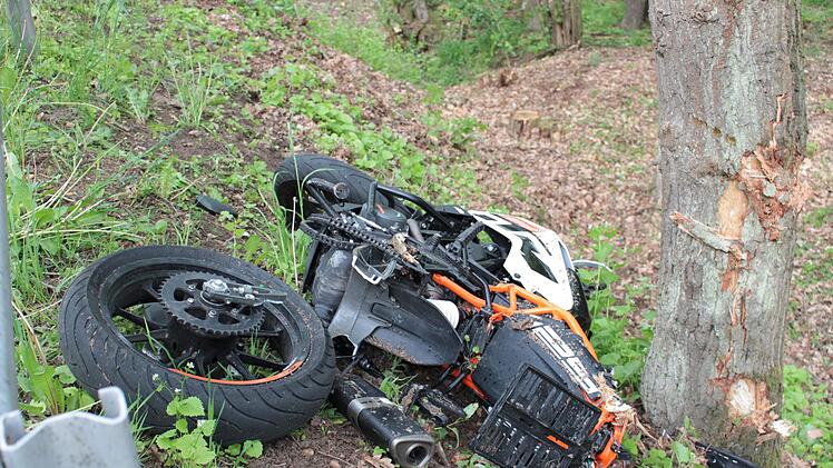 Die 125er KTM wurde total beschädigt.  Foto: Andreas Dorsch
