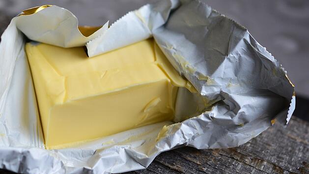 Butter-Verpackung: Richtig entsorgt wird das Material in der gelben Tonne oder im gelben Sack.