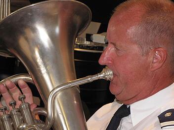 Posaunist und Musiklehrer Hubertus Holmberg ist zum dritten Mal zu Gast in Fuchsstadt. Der 53-jährige Schwede ist beeindruckt von der Gastfreundschaft und der schönen Landschaft des Saaletals. Fotos: Ludwig Deschner