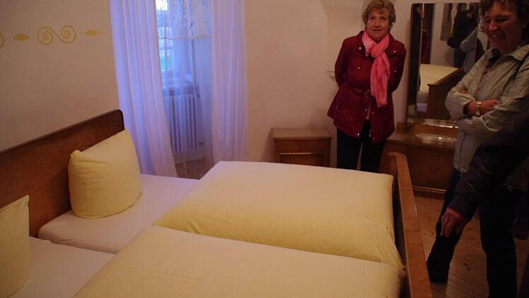 Die alten und neuen Räume der Festungsherberge wurden unter die Lupe genommen. Foto: Marco Meißner