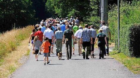 Viel los war bei der Eröffnung des Walderlebnisweges durchs Oehrbachtal im vergangenen Jahr.  Foto: Gerd Schaar/Archiv
