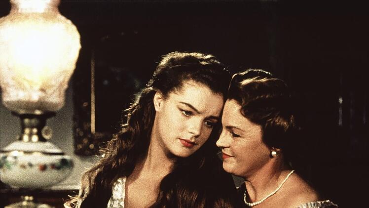 In der "Sissi"-Triologie spielte Romy Schneider (links) an der Seite ihrer Mutter Magda Schneider.