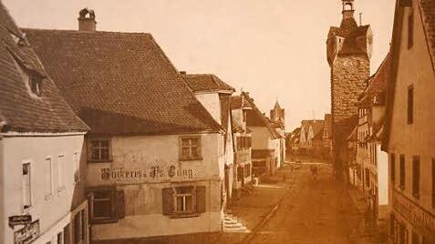 In der Hauptstra&szlig;e war lange Zeit die B&auml;ckerei Lang.