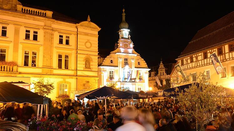 Die schöne Atmosphäre und ein vielfältiges Angebot zeichnen die Italienische Nacht aus. Foto: TUV Kulmbach