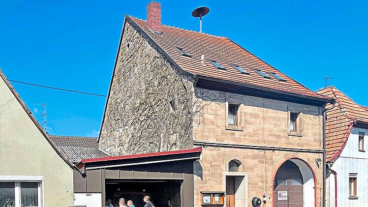 Bisher ist die Feuerwehr Limbach in sehr beengten Verh&auml;ltnissen in der Hauptstra&szlig;e untergebracht. G&uuml;nther Geiling