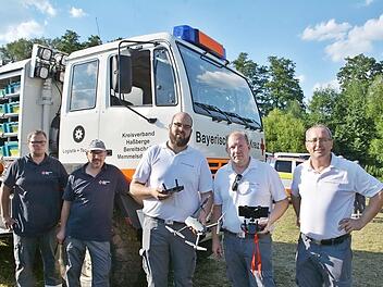 Die Haßfurter Truppe war dabei: In Querbachshof kamen die Drohnen der Rettungskräfte vom BRK-Kreisverband Haßberge zum Einsatz. Fotos: Hanns Friedrich