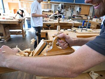 Mehr Geld für Azubis ab 2026: So viel bekommst du jetzt mindestens Mehr Geld für Azubis ab 2026: So viel bekommst du jetzt mindestens