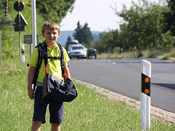 Toms Schulweg führt entlang des viel befahrenen Nordringes. Foto: Ruppert