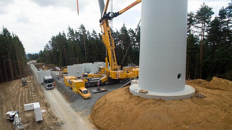 Blick vom Copter aus auf die Baustelle  Foto: Heinrich Weiß