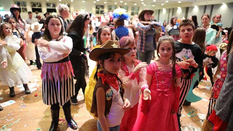 Impressionen vom Kulmbacher Kinderfasching in der Stadthalle Barbara Herbst