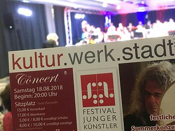 Begeisterten Beifall gab es beim Gastspiel des FEstivals junger Künstler Bayreuth in der "Kultur.Werk.Stadt" Neustadt.Foto: Jochen Berger