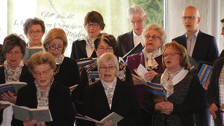 Die Sänger des Kirchenchores Burghaig. Foto: Sonny Adam