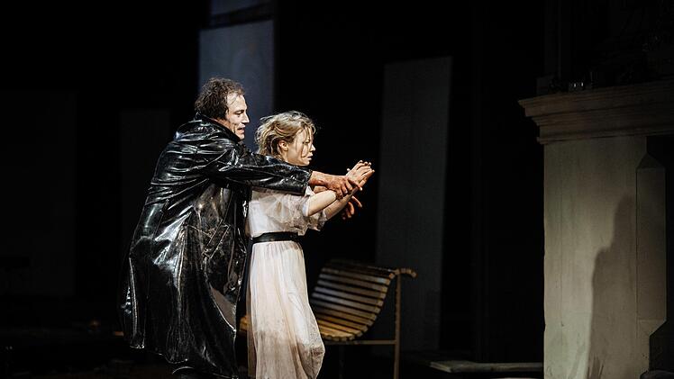 Szene aus William Shakespeares "Othello: Das Drama feierte Premiere am Landestheater Coburg.Foto: Sebastian Buff