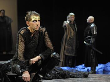 Die männliche Titelrolle singt der Tenor Andreas Schager. Das Publikum der Coburger Sommeroperette kennt ihn noch aus Zeiten, als er sich Schagerl schrieb und in "Gräfin Mariza" und "Wiener Blut" auf der Waldbühne Heldritt gastierte. Fotos: Foto-ed Meiningen