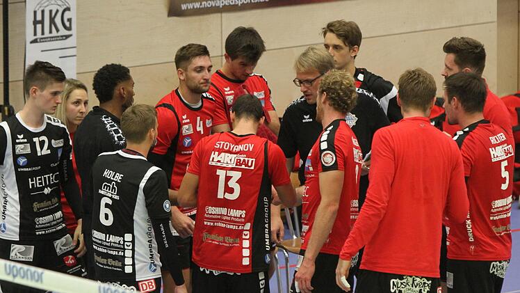 Trainer Marco Donat versuchte, sein Team immer wieder neu auf den Gegner einzustellen. Günther Geiling