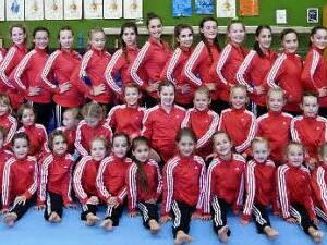 Beim Trainingslager in Hof feilten 36 Leistungsturnerinnen der TS Herzogenaurach vier Tage lang an ihrem Können  Foto: Peter Müller