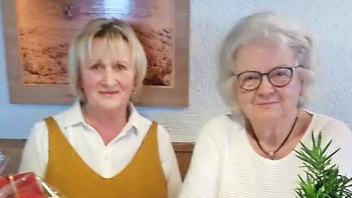 Heidi Langer (rechts) mit ihrer Nachfolgerin Elisabeth Grafwallner