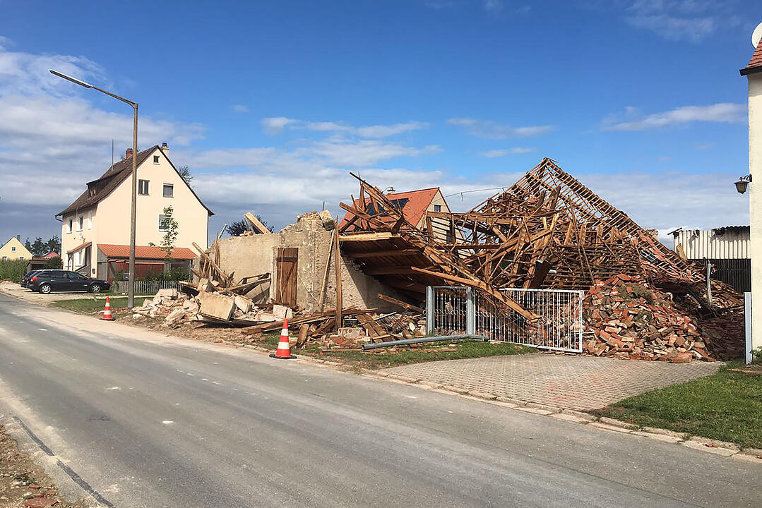 Eine Schneise der Verwüstung nach Unwettern in Mittelfranken