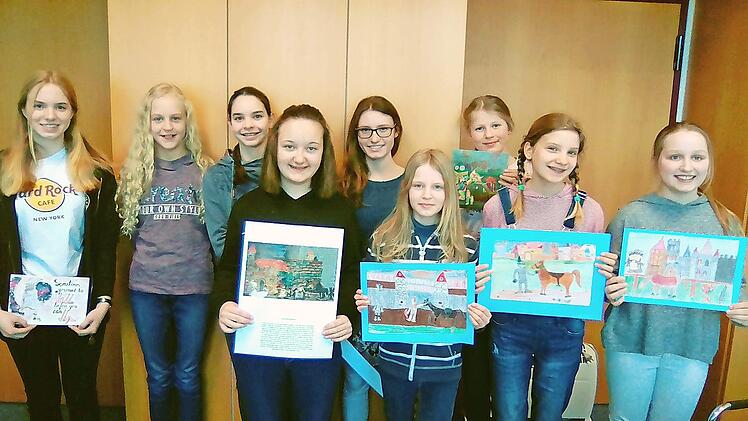 Die Siegerinnen des 64. Europ&auml;ischen Wettbewerbs: Leonie M&uuml;ller, Jule Beez, Merle Strauch, Emilie Meusburger, Anna N&ouml;&szlig;ler, Johanna Boortz, Maya Probst, Leda Sipos, Letizia Debudey  Foto: Christian Nowak