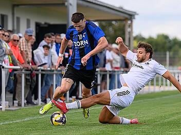 Jahn stellt sich in Weisendorf auf Kampf ein