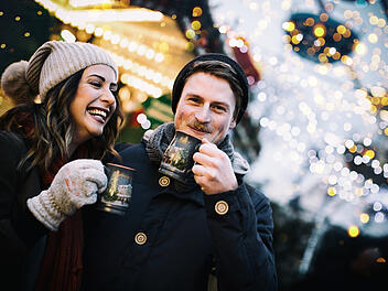 Darf man Glühweintassen vom Weihnachtsmarkt mitnehmen?