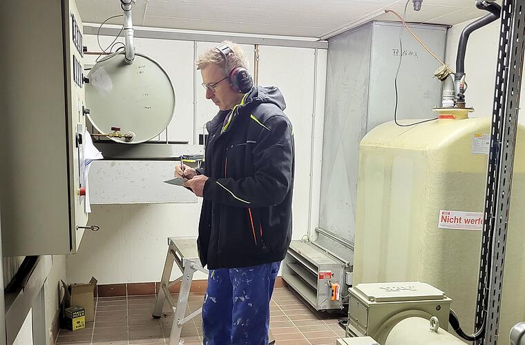 Kitzingen: Licht aus im Landratsamt - Notstromaggregat erfolgreich getestet