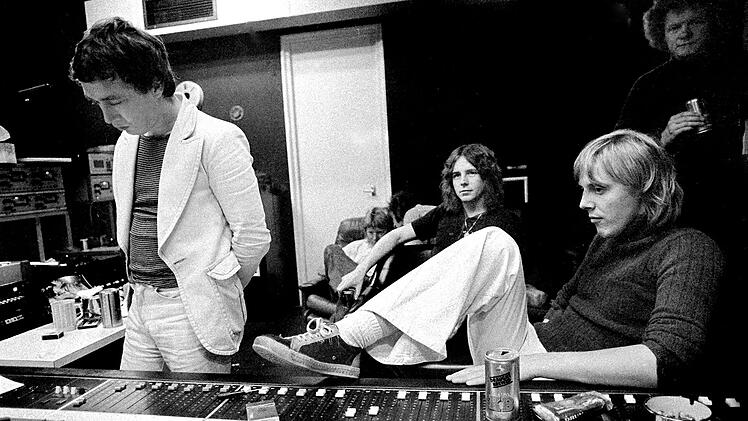 George Young (links) hielt sich meist im Hintergrund: Er war k&uuml;nstlerischer Berater und Produzent bei AC/DC.