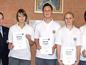Unser Bild zeigt (v. l.) Michael Fees, Edmund Handke, Sandra Mack, Julian Schmidt, Melissa Riemer, Anna Amon und Sebastian Wolf. Foto: Gerhard Hoch