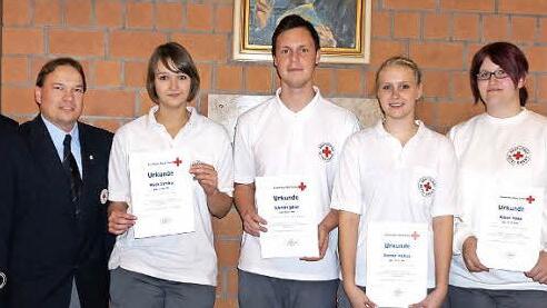 Unser Bild zeigt (v. l.) Michael Fees, Edmund Handke, Sandra Mack, Julian Schmidt, Melissa Riemer, Anna Amon und Sebastian Wolf. Foto: Gerhard Hoch