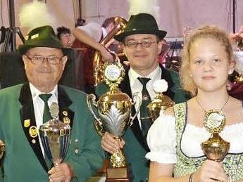 Die Pokalgewinner 2016 (v. l.): Wolfgang Bätz, Otto Trinkwalter, Matthias Korn, Hannah Christmann, Christian Maier