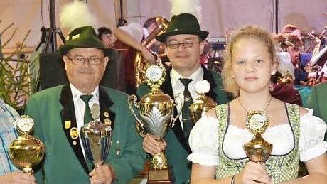 Die Pokalgewinner 2016 (v. l.): Wolfgang Bätz, Otto Trinkwalter, Matthias Korn, Hannah Christmann, Christian Maier