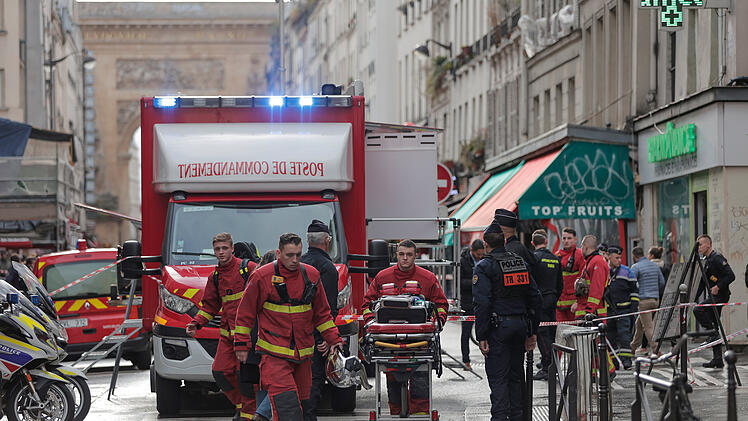Sch&uuml;sse in Paris: Mehrere Tote