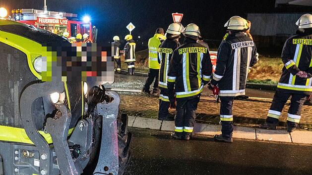 Schwerer Unfall bei Hallerndorf: Crash zwischen Traktor und Auto