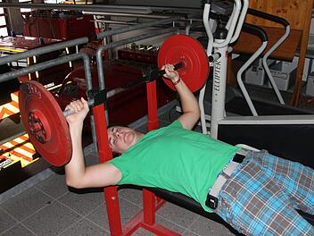 Körper und Geist können Feuerwehrleute für unterschiedliche Belastungen im Fitnessraum wappnen. Das machte Irma Sell beim der Arbeitstagung der Feuerwehrkommandanten deutlich. Fotos: Gerd Schaar
