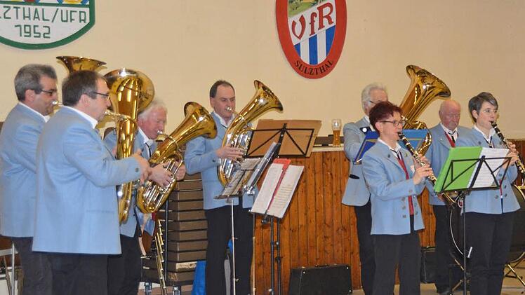 Zum Auftakt der Jahreshauptversammlung spielten die Sulzthaler Musikanten auf.